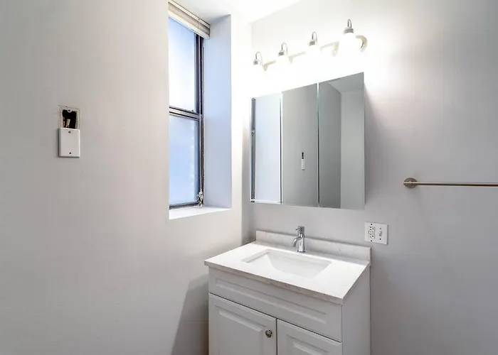 Goose Island Downtown Prime Location With Access To Patio Chi - 1 *